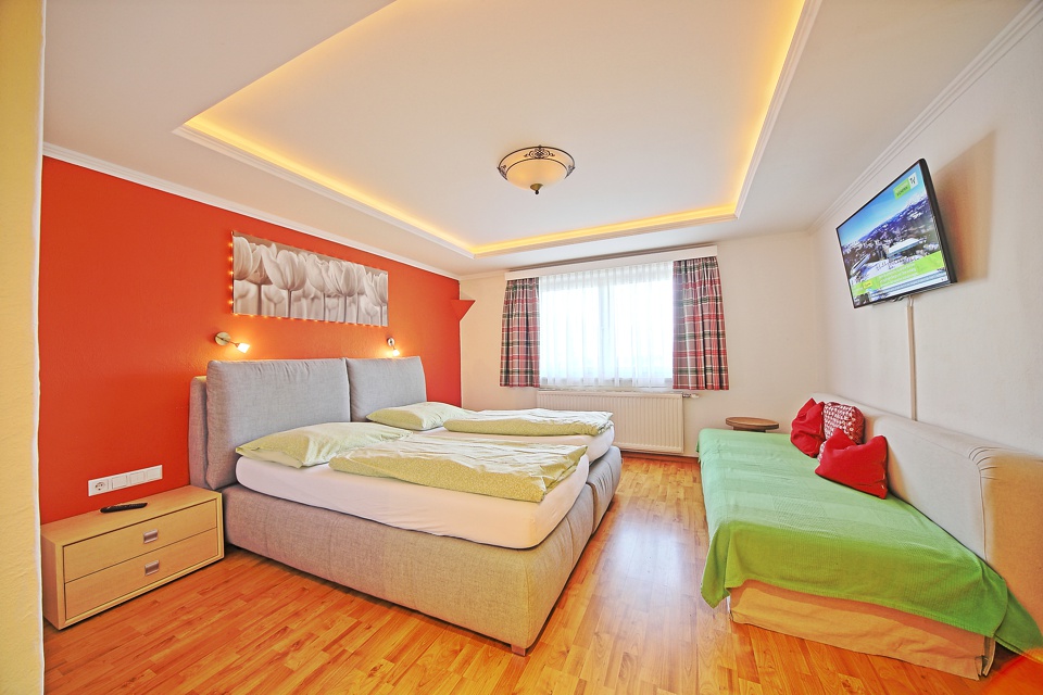 Doppelbett Schlafraum 2